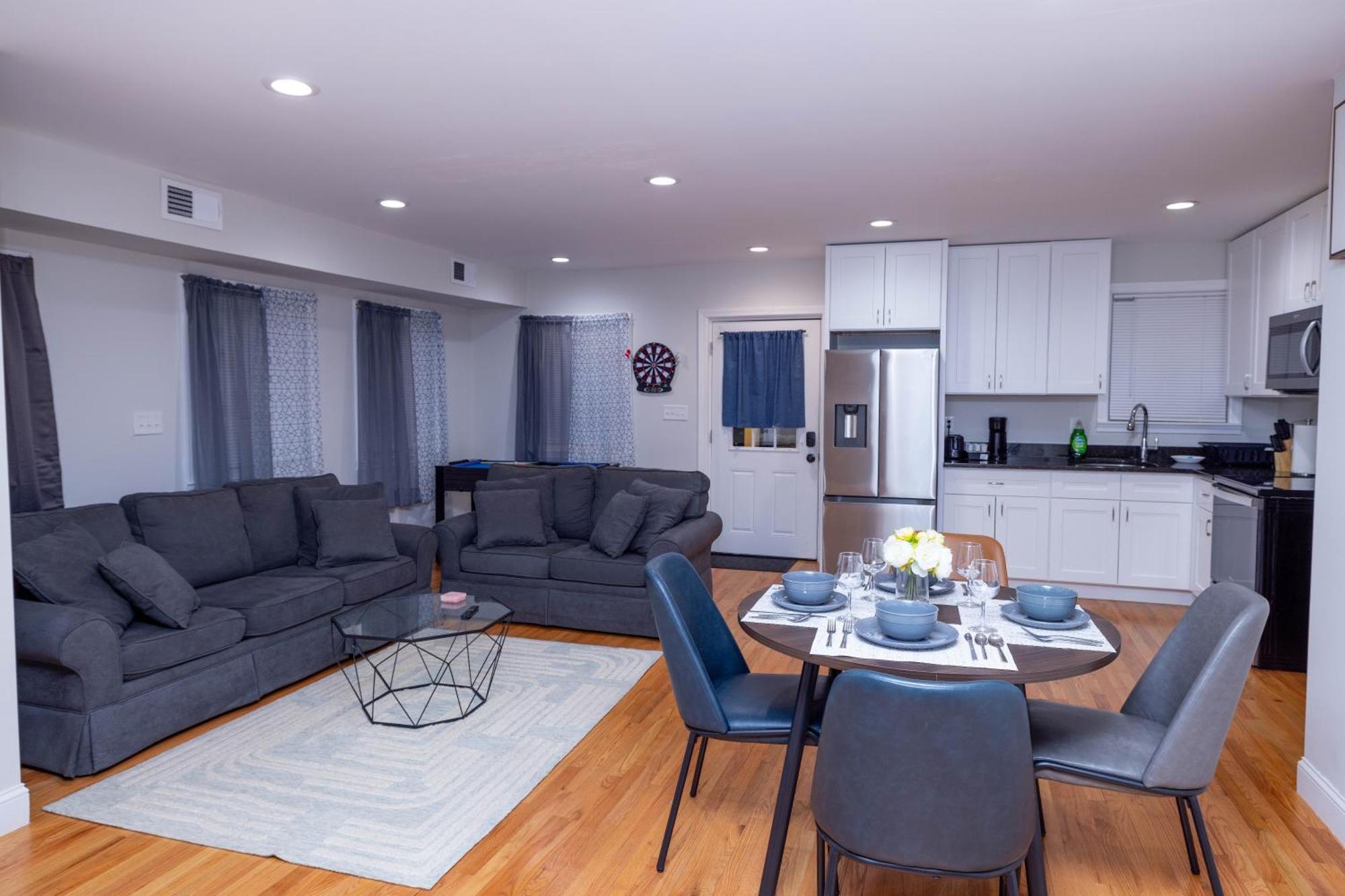 Modern Luxury Home With Fireplace & Game-Room Brockton Exterior foto